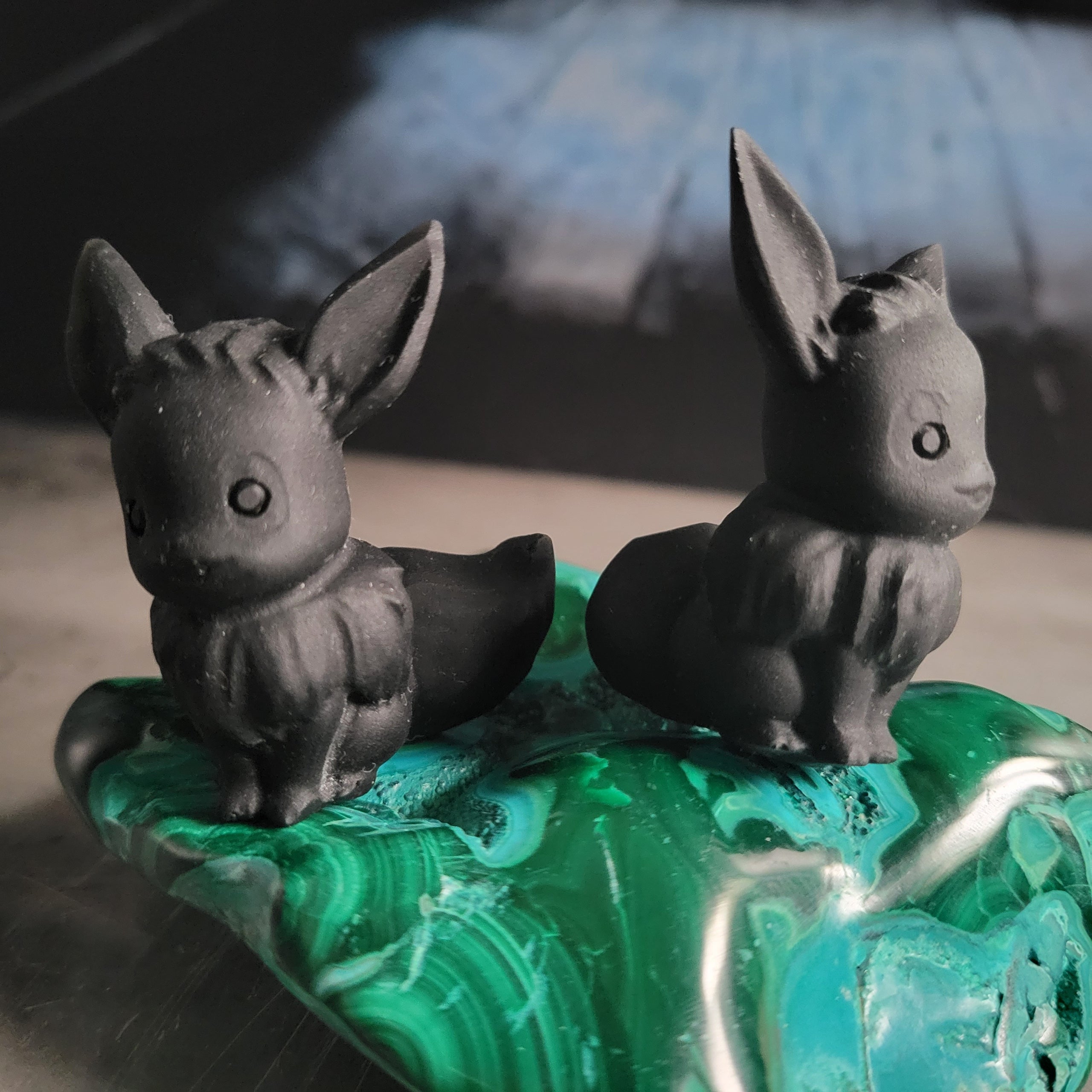 POKEMON Eevee Black Obsidian Moonstone Circle
